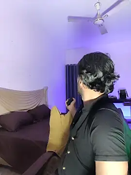 Snapshot of MAGNETICDADDY8 chatting on March 31, 2026, 3:01 pm MAGNETICDADDY8 online show from March 31, 2026, 3:01 pm