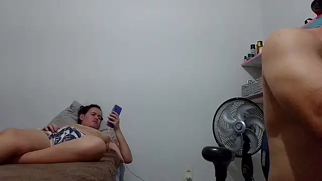 Snapshot of camillebr chatting on January 31, 2025, 12:06 am camillebr online show from January 31, 2025, 12:06 am