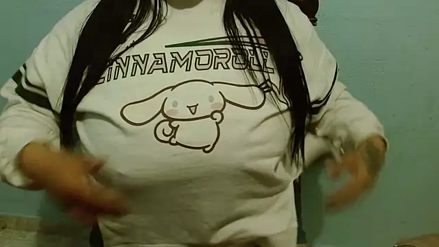 Snapshot of boobsTaylor chatting on November 24, 2025, 1:05 am boobsTaylor online show from November 24, 2025, 1:05 am