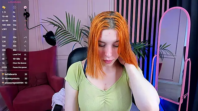 Snapshot of Mikka_Blush chatting on January 27, 2025, 12:22 am Mikka Blush online show from January 27, 2025, 12:22 am