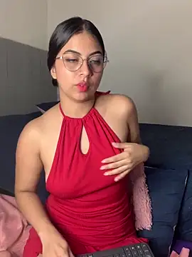 Snapshot of Julii- chatting on January 5, 2025, 12:42 pm Julii- online show from January 5, 2025, 12:42 pm