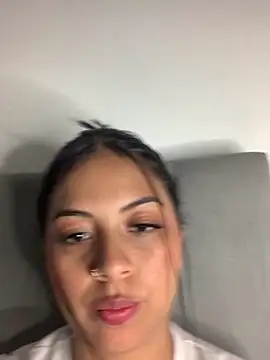 Snapshot of Julii- chatting on September 14, 2025, 10:09 pm Julii- online show from September 14, 2025, 10:09 pm