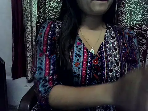 SIYA MAVI online show from January 7, 2026, 4:04 am