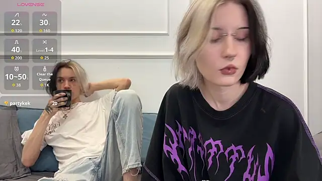 VeryRare TwinS online show from December 19, 2025, 4:41 am