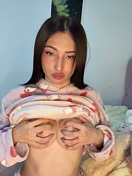 Maddy Jones online show from February 9, 2025, 10:00 pm