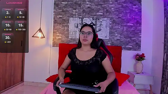 Emily sc online show from March 20, 2025, 1:26 pm