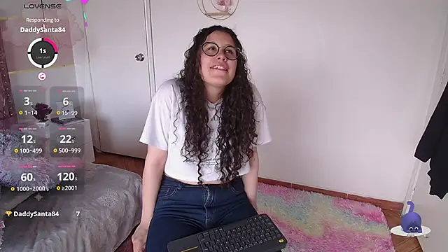 Charlotte  Miller online show from January 31, 2025, 6:57 pm