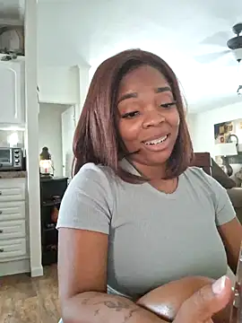 Snapshot of Sade_summer chatting on January 13, 2025, 6:49 pm Sade summer online show from January 13, 2025, 6:49 pm