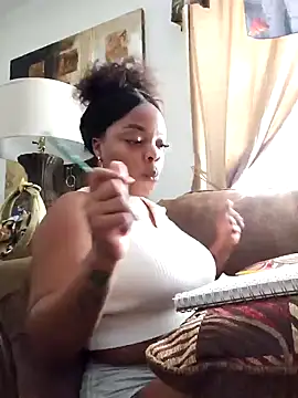 Snapshot of Sade_summer chatting on January 29, 2025, 7:32 pm Sade summer online show from January 29, 2025, 7:32 pm
