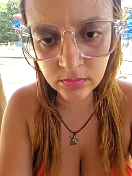 Snapshot of AliceRuivinha2 chatting on February 7, 2025, 5:18 pm AliceRuivinha2 online show from February 7, 2025, 5:18 pm