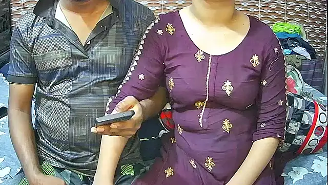 Hot Nila online show from April 11, 2026, 3:00 am