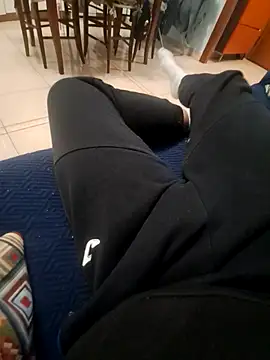 Snapshot of twooloverss chatting on December 14, 2025, 8:02 pm twooloverss online show from December 14, 2025, 8:02 pm