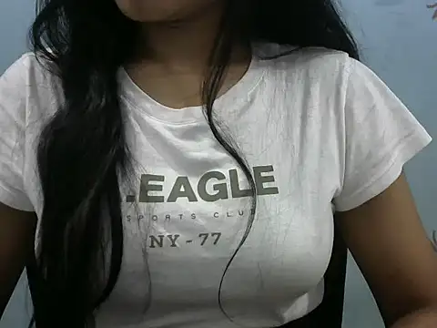 Snapshot of Misha_Sweett chatting on March 7, 2026, 4:04 pm Misha Sweett online show from March 7, 2026, 4:04 pm