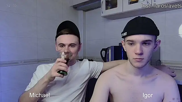 Snapshot of michael_sexdevil chatting on January 19, 2025, 3:53 pm michael sexdevil online show from January 19, 2025, 3:53 pm