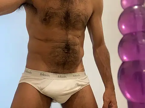 JoaoLenhador online show from February 19, 2025, 2:55 am