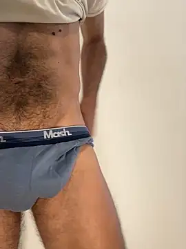 JoaoLenhador online show from September 22, 2025, 10:28 am