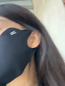 SSSniang- online show from April 18, 2026, 12:14 am