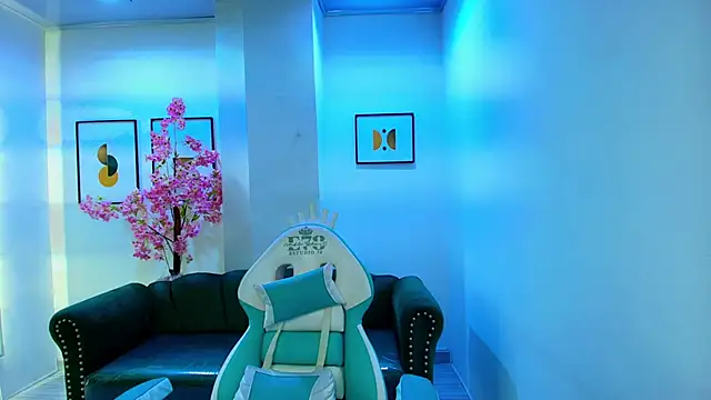 Arianna sweeet online show from November 9, 2025, 3:49 am