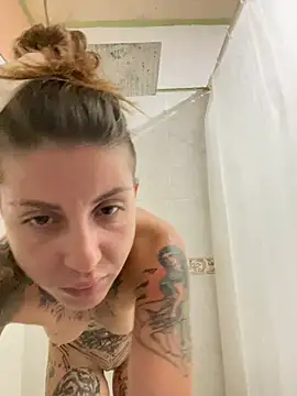 Izy cute  online show from March 7, 2026, 2:08 am