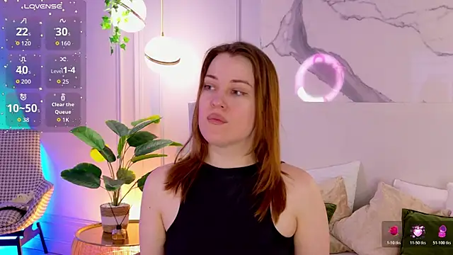 EllieGarson online show from April 15, 2026, 5:09 pm