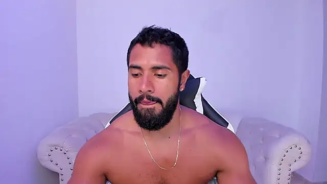 Santiago huntt online show from October 17, 2025, 10:45 pm