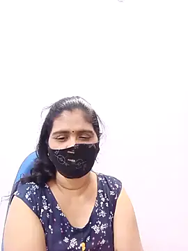 Snapshot of Lucky-Deepthi chatting on February 15, 2025, 10:52 pm Lucky-Deepthi online show from February 15, 2025, 10:52 pm