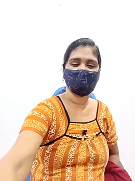 Snapshot of Lucky-Deepthi chatting on February 17, 2025, 4:04 pm Lucky-Deepthi online show from February 17, 2025, 4:04 pm