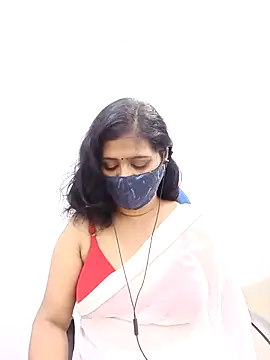 Snapshot of Lucky-Deepthi chatting on March 7, 2025, 7:05 pm Lucky-Deepthi online show from March 7, 2025, 7:05 pm