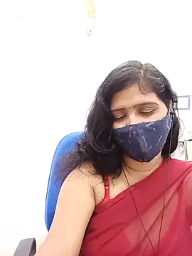 Snapshot of Lucky-Deepthi chatting on March 8, 2025, 11:28 pm Lucky-Deepthi online show from March 8, 2025, 11:28 pm