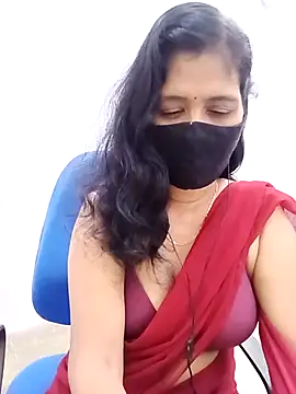 Snapshot of Lucky-Deepthi chatting on November 11, 2025, 12:10 am Lucky-Deepthi online show from November 11, 2025, 12:10 am