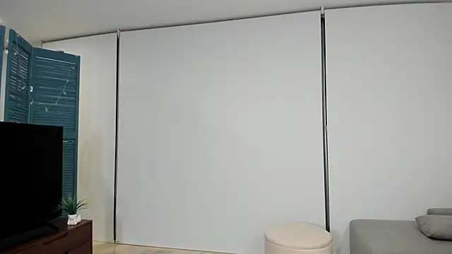 Lularose6 online show from March 4, 2025, 5:00 am