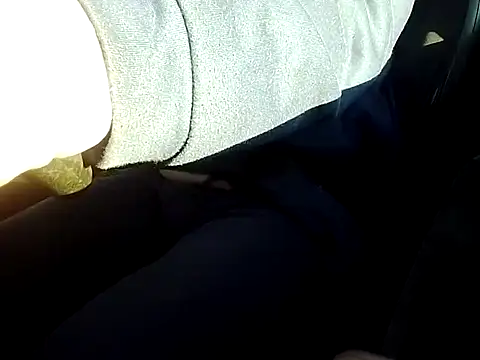 Snapshot of aigledauphin chatting on October 1, 2025, 7:36 am aigledauphin online show from October 1, 2025, 7:36 am