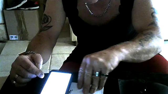 Snapshot of aigledauphin chatting on November 6, 2025, 10:49 am aigledauphin online show from November 6, 2025, 10:49 am