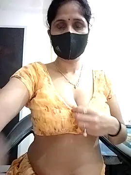 Snapshot of priyancyfun chatting on October 28, 2025, 1:53 am priyancyfun online show from October 28, 2025, 1:53 am