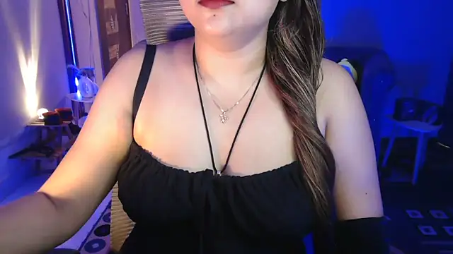 Snapshot of Mitikaa chatting on June 1, 2026, 6:15 am Mitikaa online show from June 1, 2026, 6:15 am