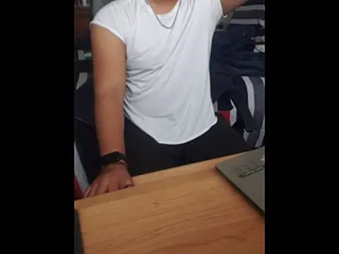 pitorico bb online show from December 15, 2025, 8:13 pm