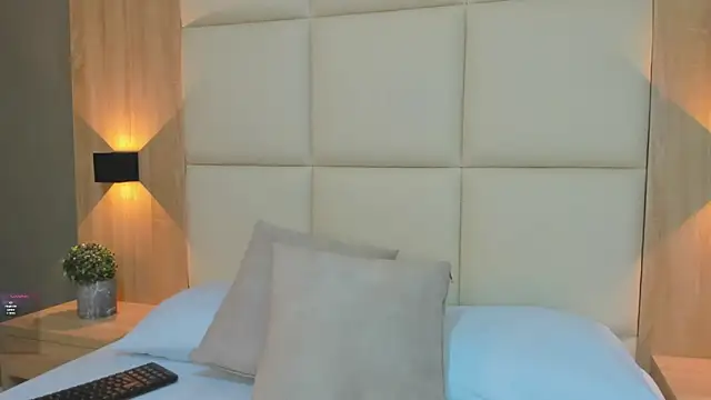 antonella cutie  online show from November 6, 2025, 12:17 pm