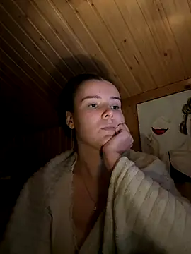 mewKate online show from November 29, 2025, 3:26 pm