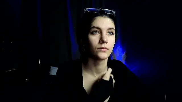 Hyeon Jin online show from March 4, 2025, 2:10 pm