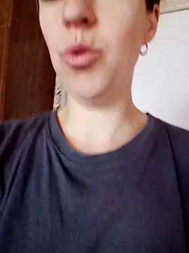 Calibers2932 online show from October 19, 2025, 8:15 am