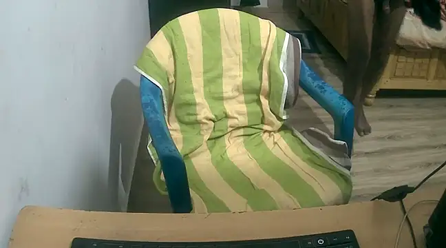 Snapshot of chandni89 chatting on January 8, 2025, 1:21 am chandni89 online show from January 8, 2025, 1:21 am