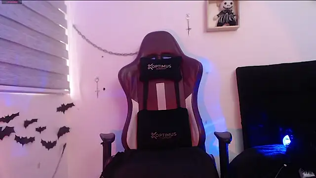 mistress  lilith online show from February 16, 2026, 9:11 pm