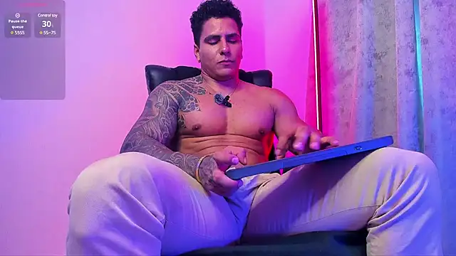 Snapshot of Maximoscott chatting on February 27, 2025, 9:04 pm Maximoscott online show from February 27, 2025, 9:04 pm