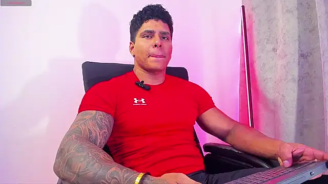 Snapshot of Maximoscott chatting on February 28, 2025, 6:09 pm Maximoscott online show from February 28, 2025, 6:09 pm