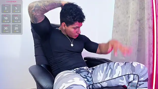 Snapshot of Maximoscott chatting on March 1, 2025, 6:11 pm Maximoscott online show from March 1, 2025, 6:11 pm