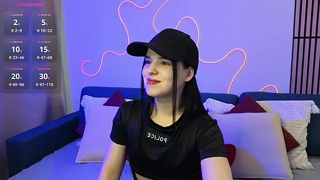 Snapshot of Harleen_Moore chatting on February 14, 2025, 10:28 am Harleen Moore online show from February 14, 2025, 10:28 am