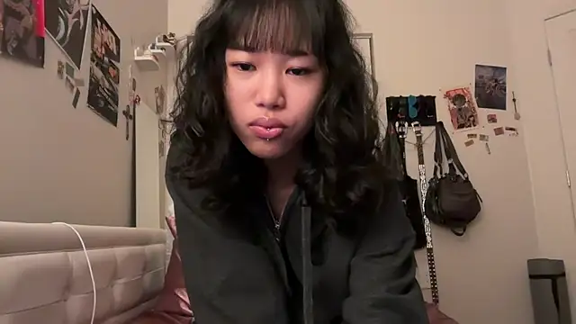 Snapshot of donna_creamteam chatting on January 23, 2025, 10:44 pm donna creamteam online show from January 23, 2025, 10:44 pm