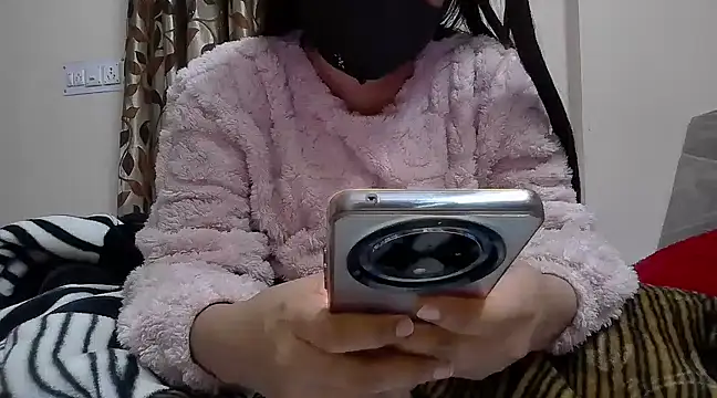 Snapshot of karishma_kappur chatting on January 8, 2025, 2:25 pm karishma kappur online show from January 8, 2025, 2:25 pm