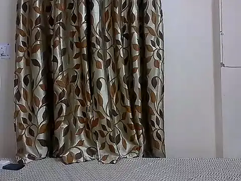 Snapshot of karishma_kappur chatting on February 20, 2025, 11:43 pm karishma kappur online show from February 20, 2025, 11:43 pm