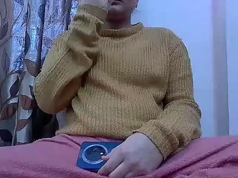 Snapshot of karishma_kappur chatting on February 23, 2025, 6:49 am karishma kappur online show from February 23, 2025, 6:49 am